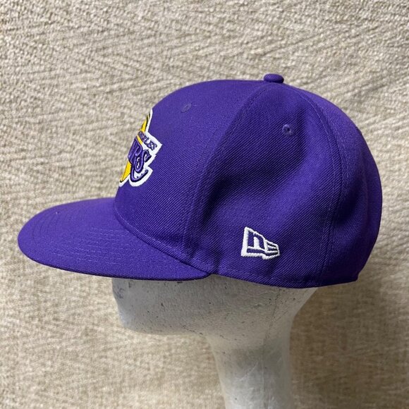 New Era Los Angeles Lakers Upside Down Logo 9FIFTY Snapback Hat Purple - Picture 4 of 7